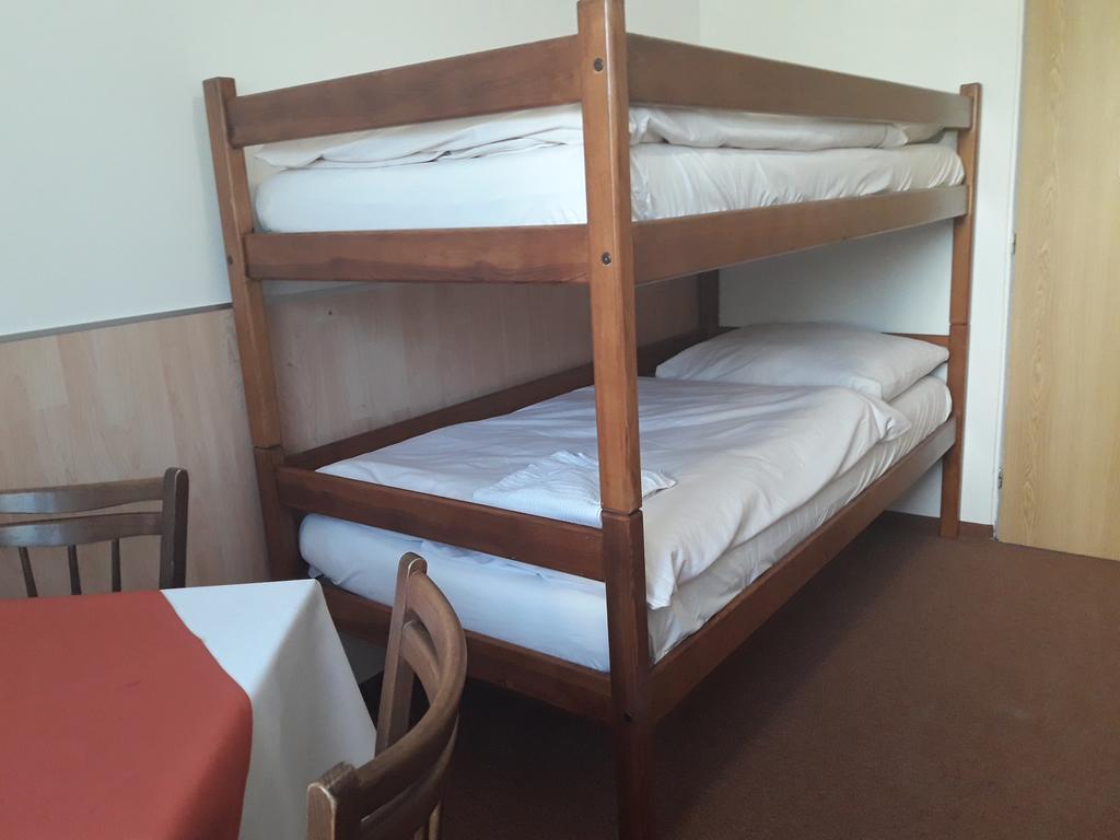 Hostel Sokol Troja Praga Zewnętrze zdjęcie